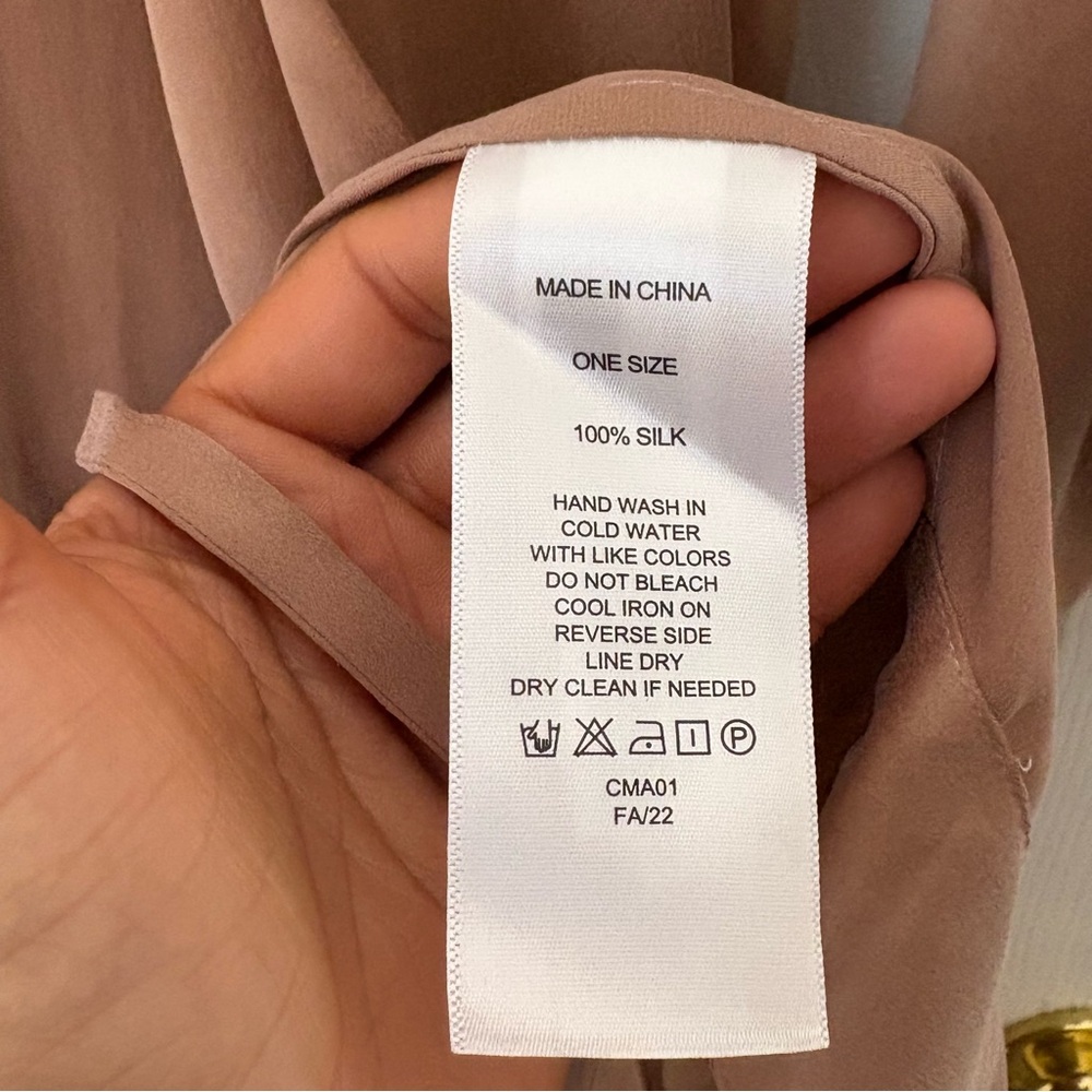 Quince Washable Silk Robe, Toasted Almond, One Size. NWT - Picture 5 of 7